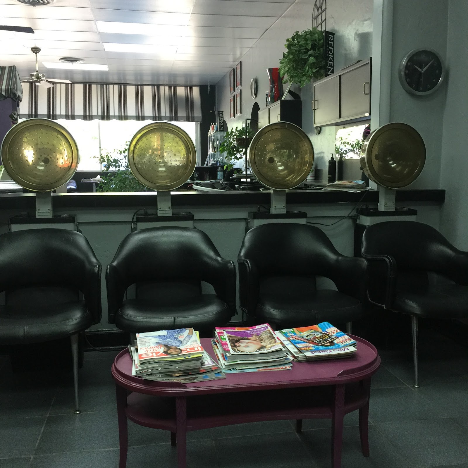 Cunningham's Barber & Beauty Shop — photo