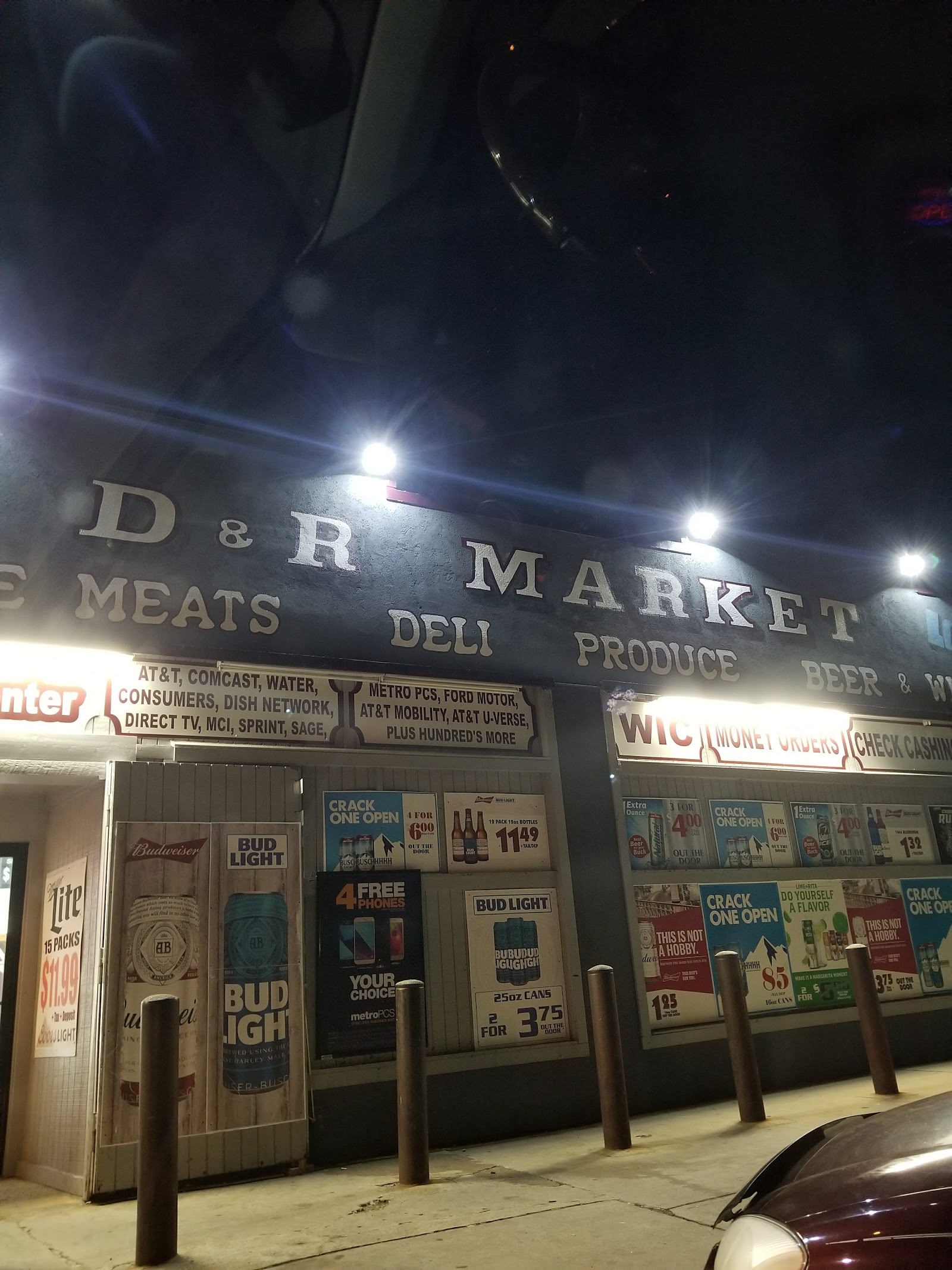 D & R Market Inc — photo