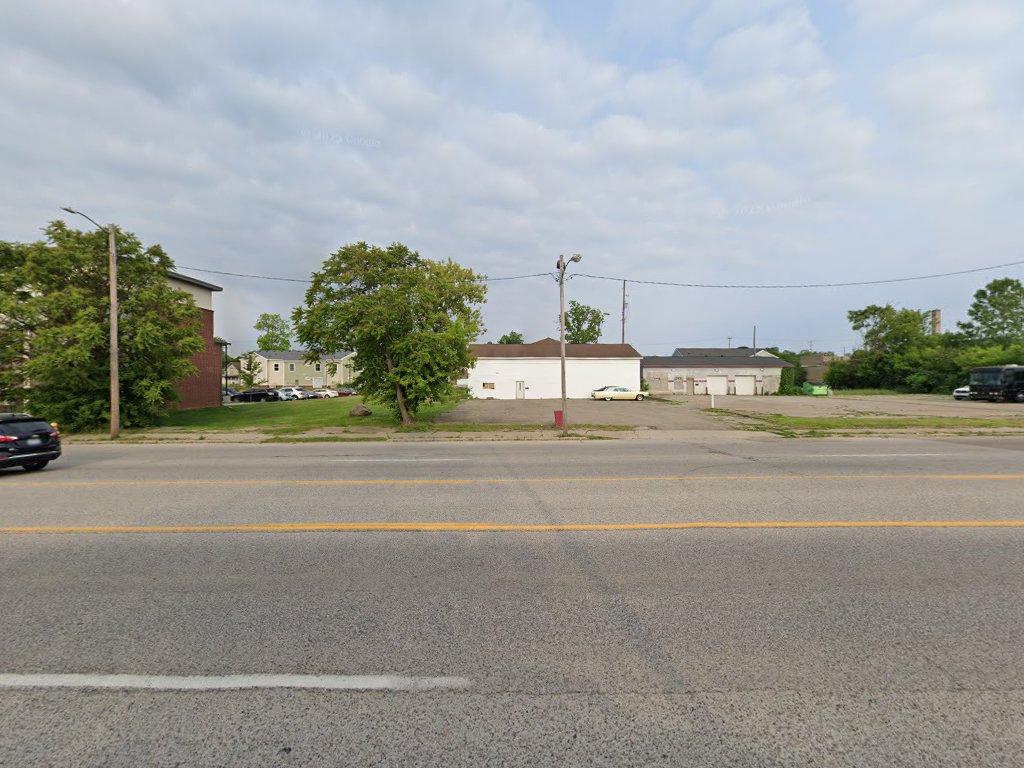 DeloRoy's Complete Auto Body & Paint — photo