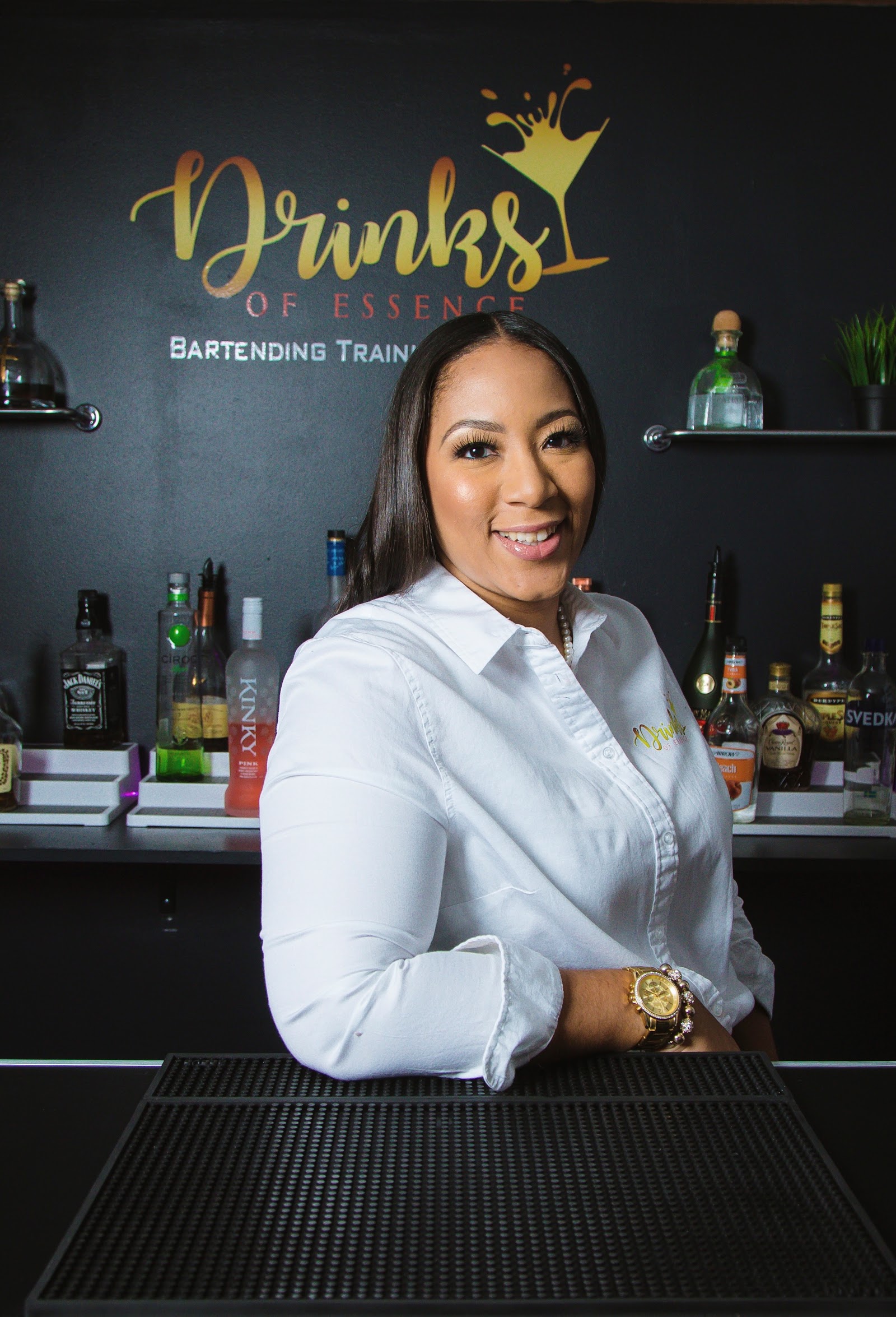Drinks of Essence Bartending School in Flint