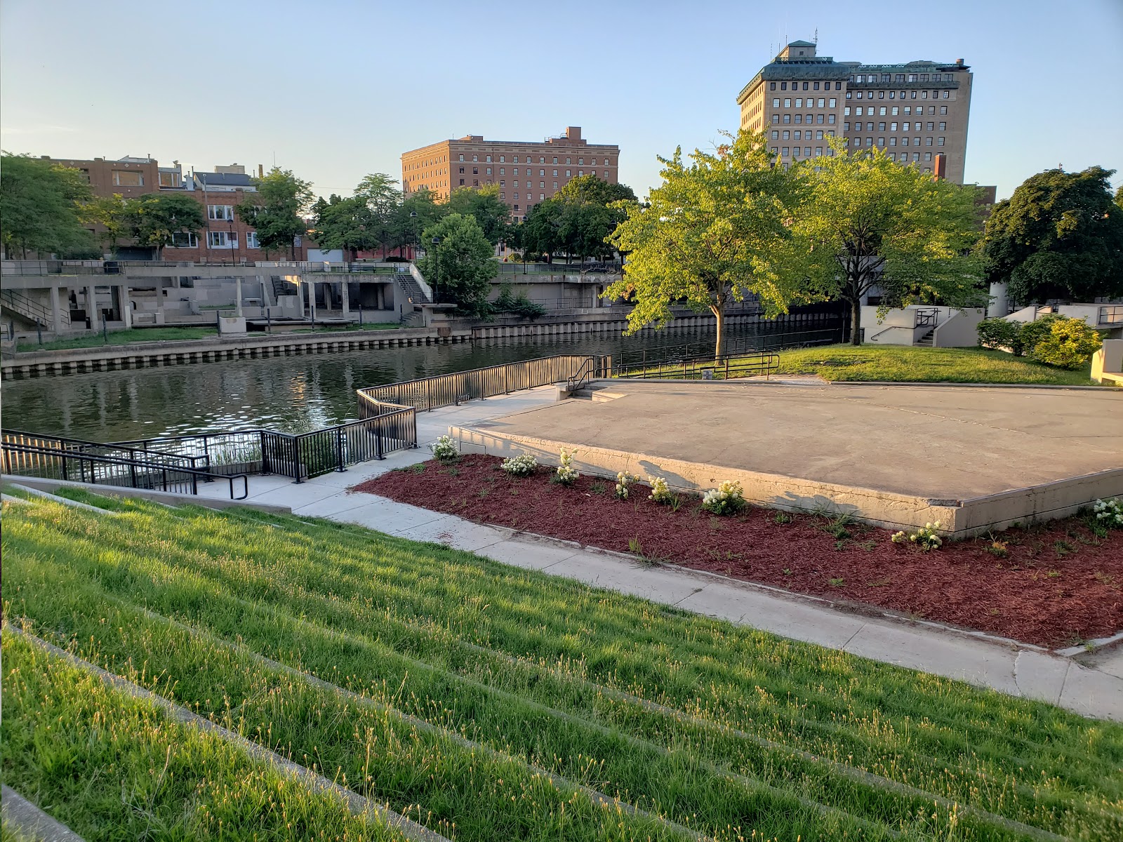 Riverbank Park in Flint