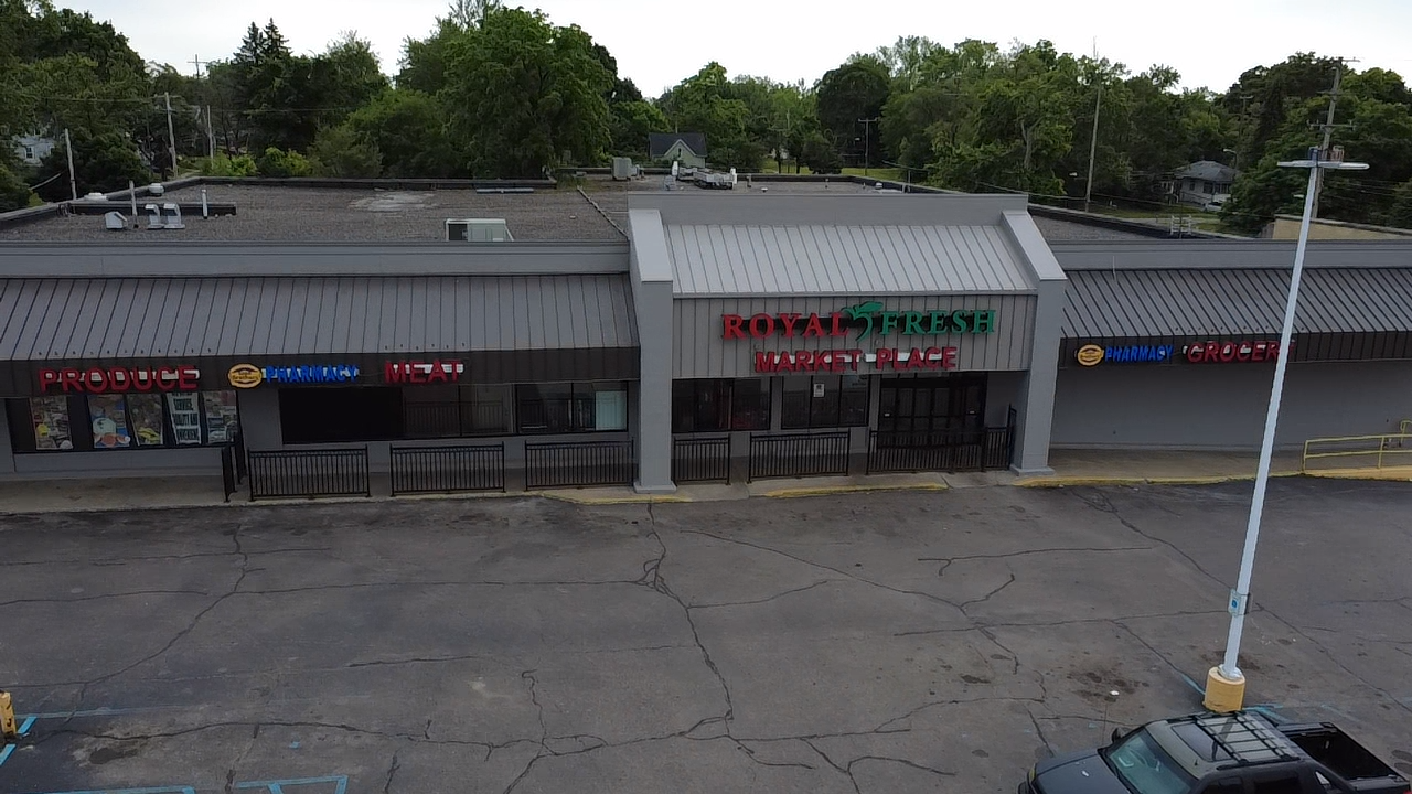 Royal Fresh Market — photo