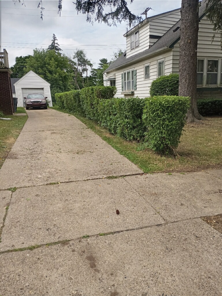 Uncle Pete's lawn care service llc — photo